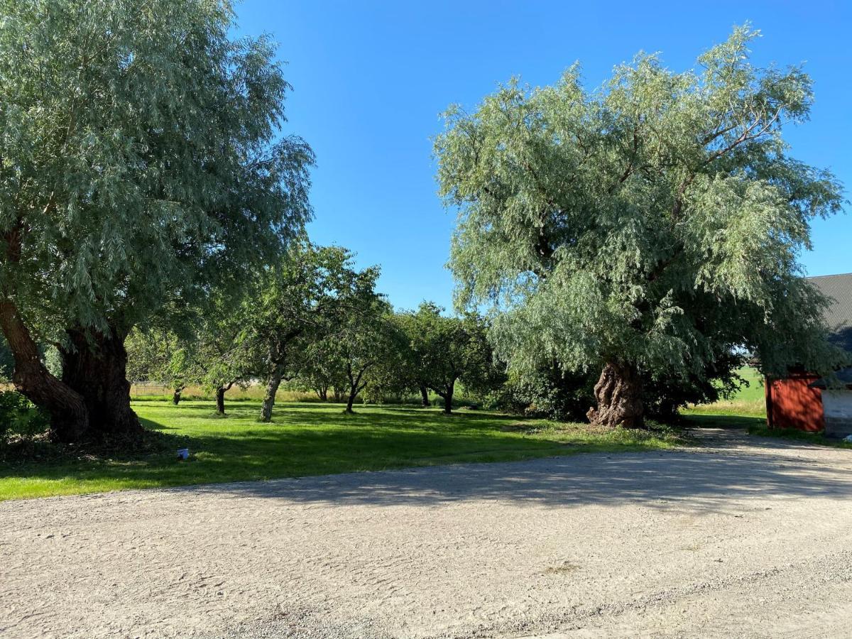 Segerstadsby Gardshotell Ab Vålberg Esterno foto